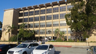 domestic_viol_summ_22_-_torrance_courthouse.jpg